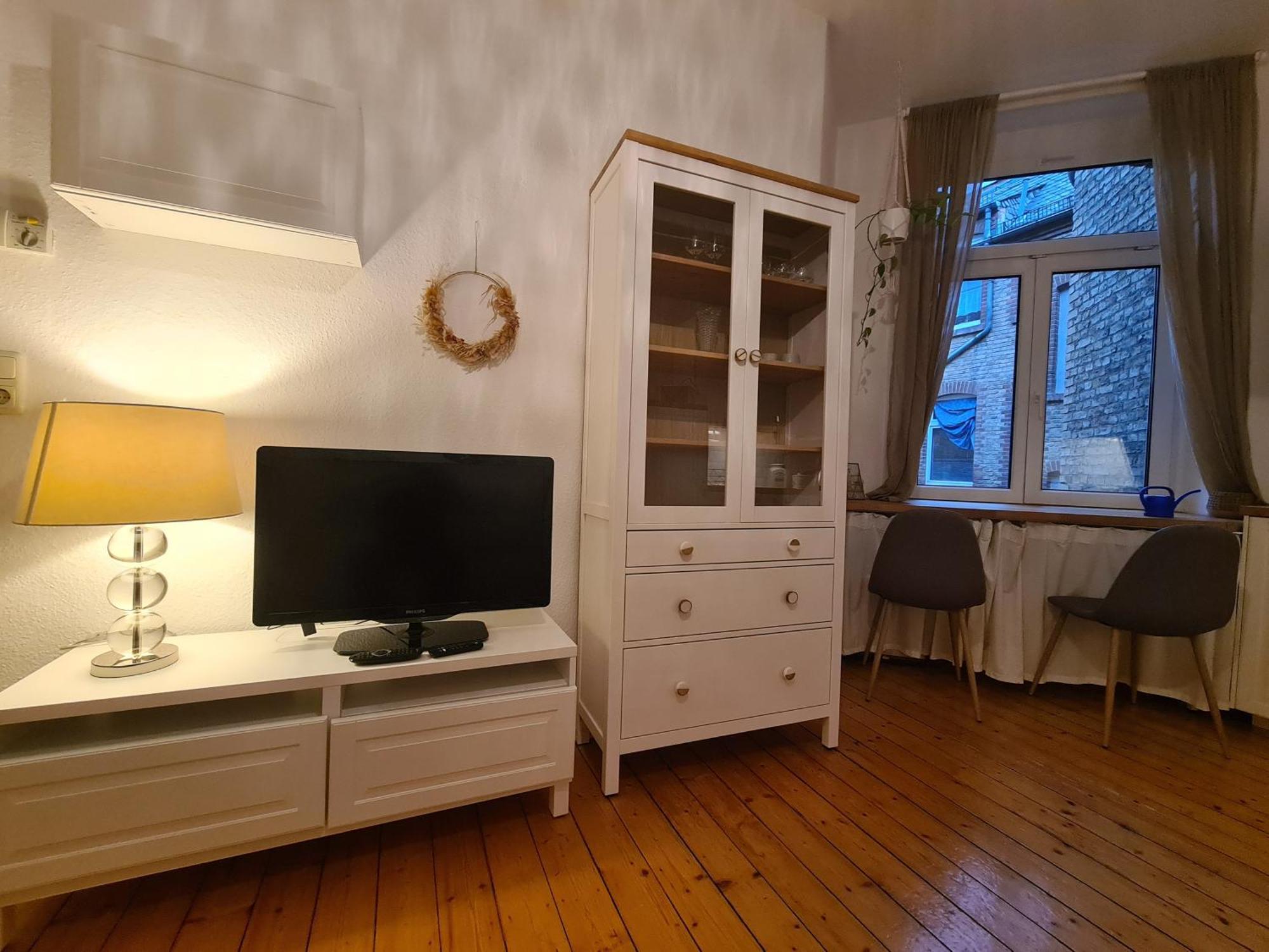 Home Away From Home Stylish Central Netflix Kitchen Wiesbaden Exterior foto
